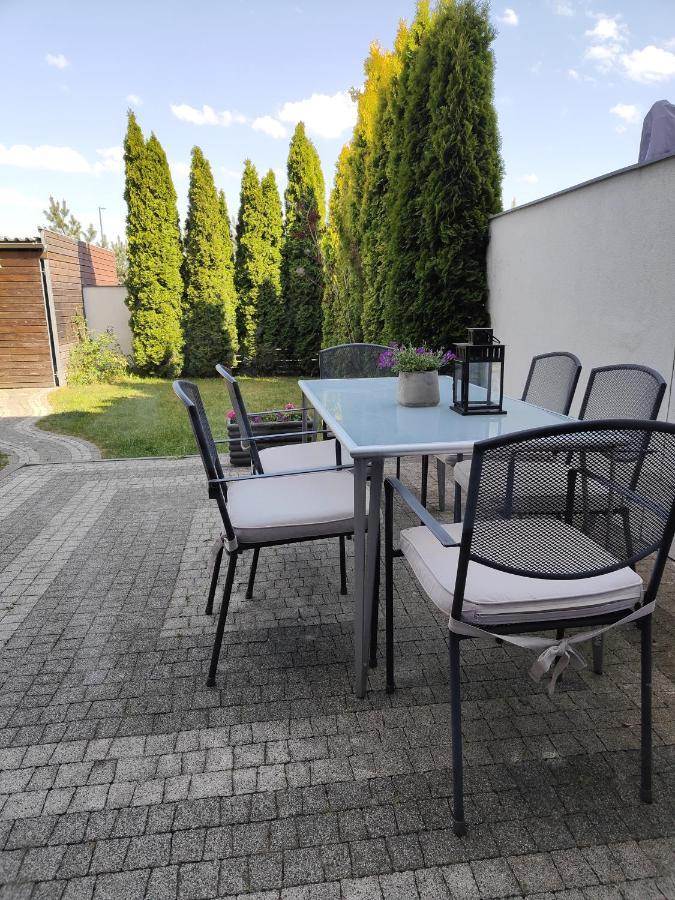 Dom Dabrowka Poznan Paledzie Exterior foto